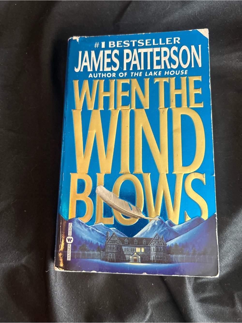 James Patterson - When the Wind Blows Coffee Table Book in Blue